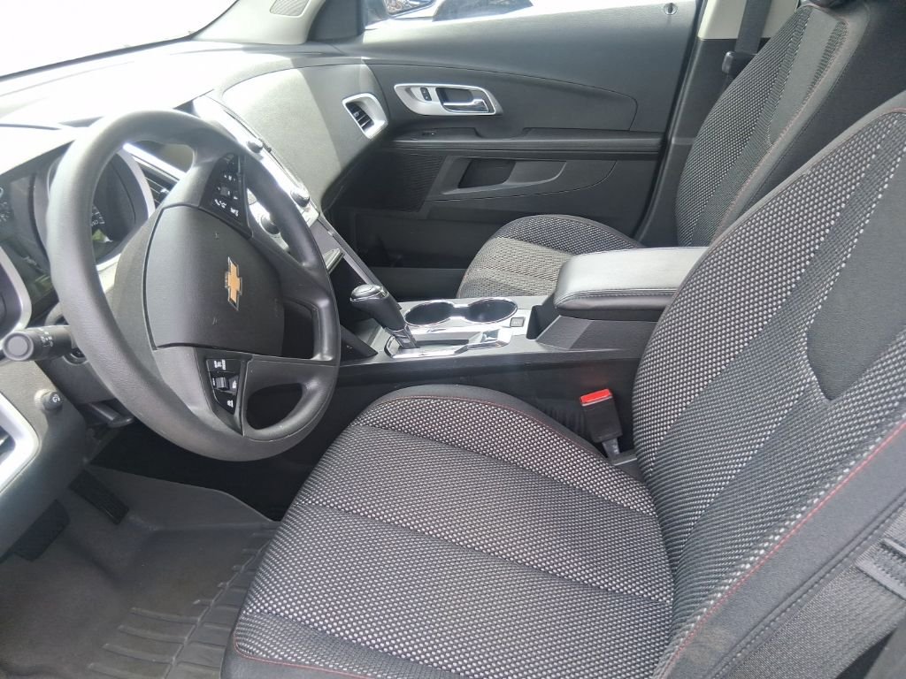 Used 2016 Silver Chevrolet LS image 10