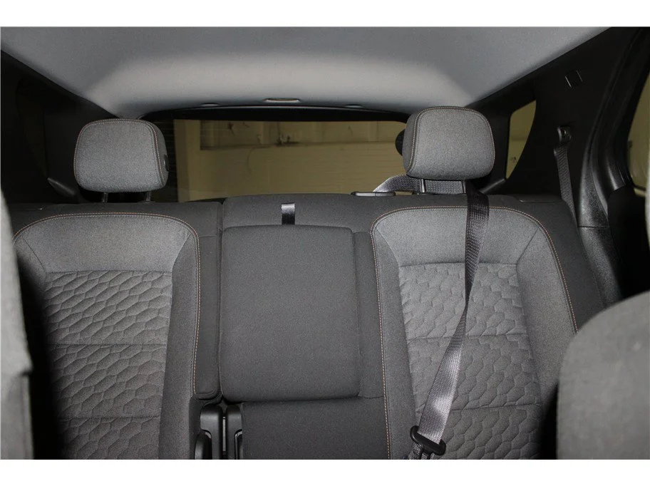 Used 2018 Silver Ice Metallic Chevrolet LT image 23