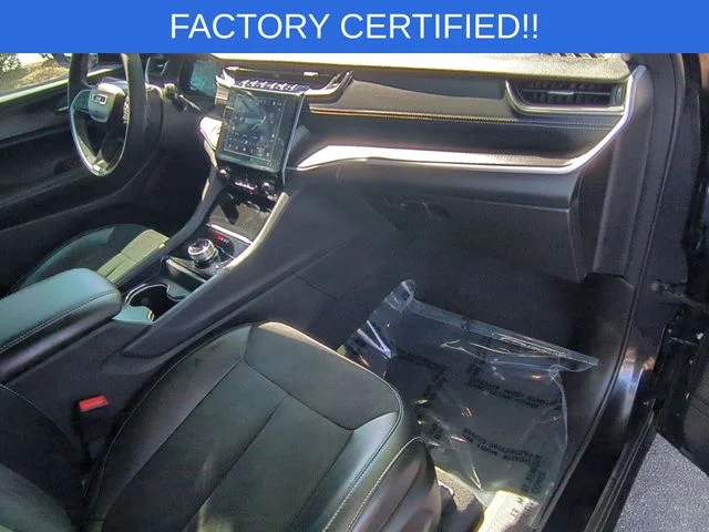 Used 2025 Black Jeep Altitude X image 37