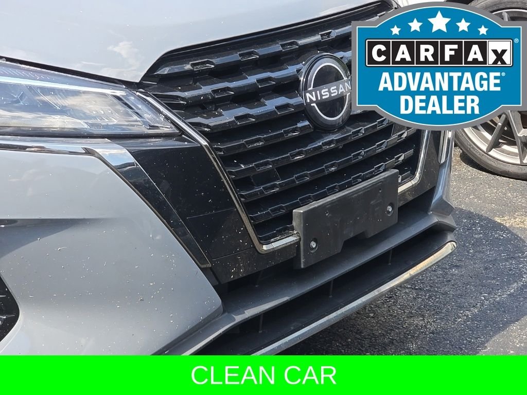 Used 2024 Gray Nissan SR image 3