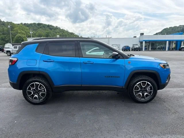 Used 2025 Blue Jeep Trailhawk image 9