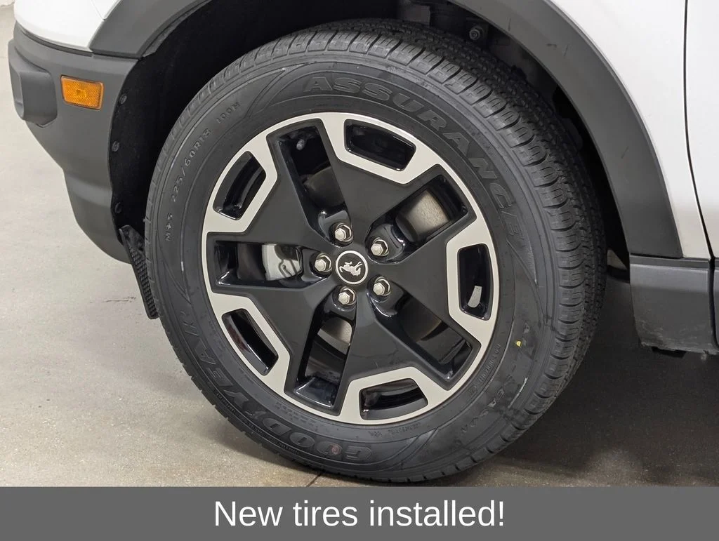 Certified Used 2023 Oxford White Ford Outer Banks image 2