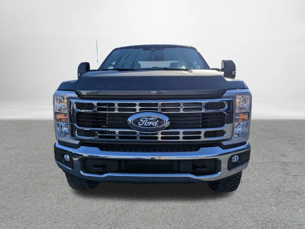 New 2027 Carbonized Gray Metallic Ford F-250® XLT image 7