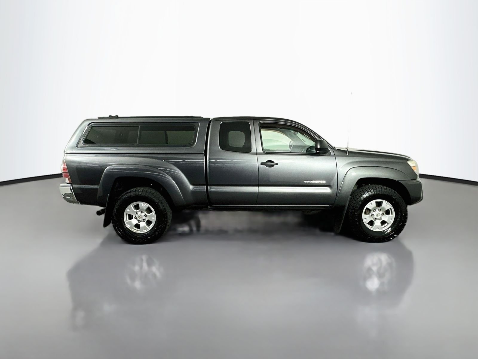 Used 2013 Magnetic Gray Metallic Toyota Base image 8