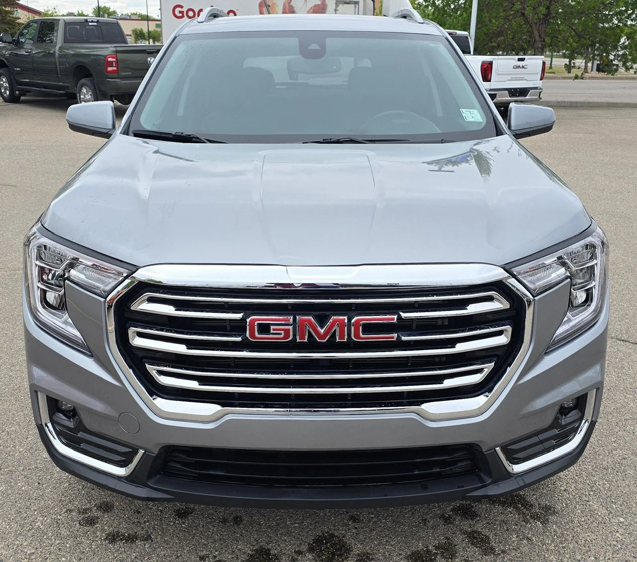 Used 2024 Gray GMC SLT AWD image 8