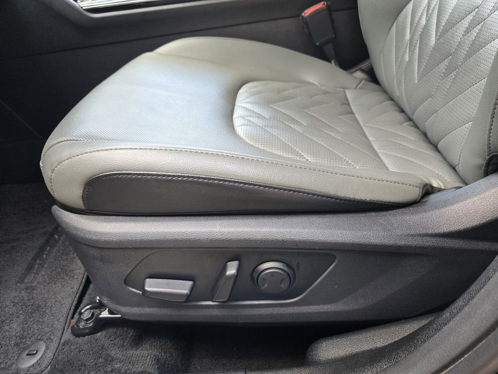 Used 2023 Black Kia X-Pro image 19