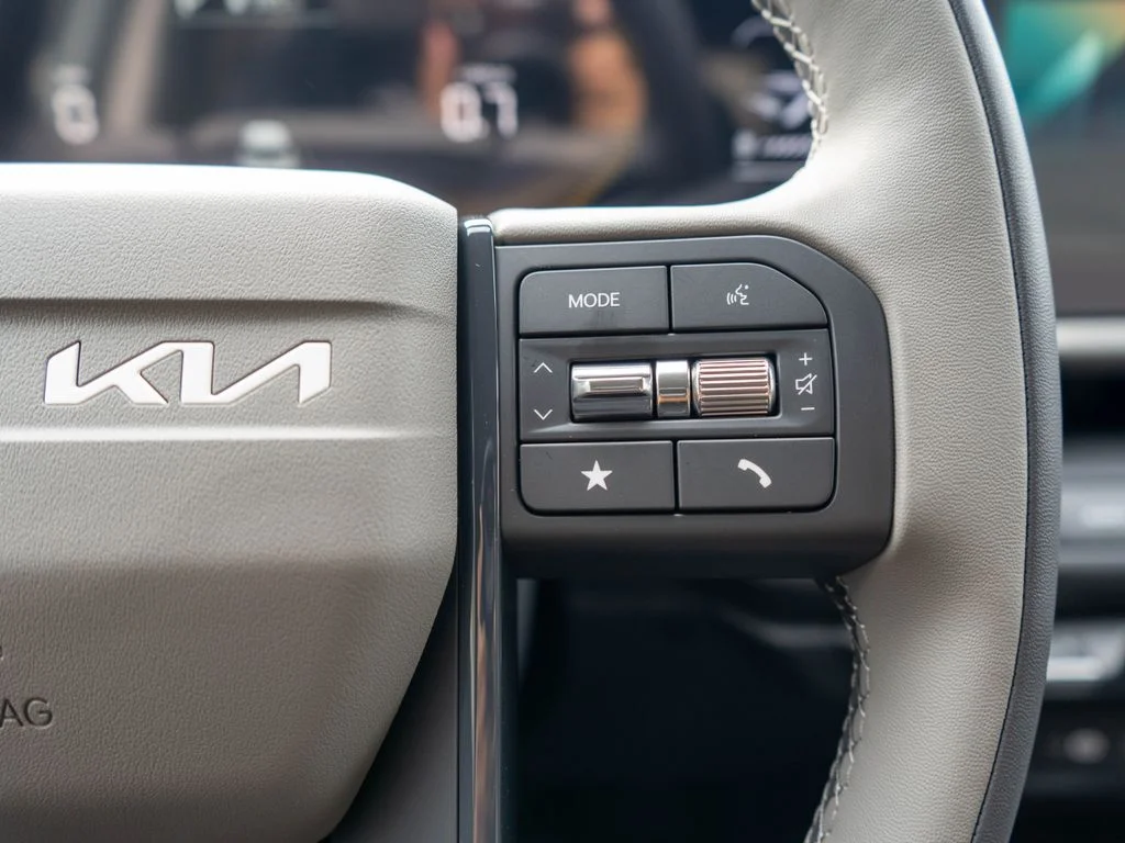 New 2027 Iceberg Green Kia EX image 19