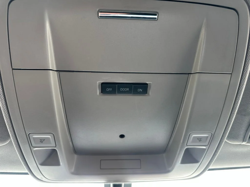 Used 2015 White Chevrolet Work Truck image 35