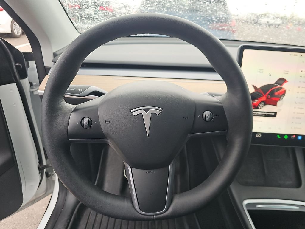 2022 Tesla Model Y Long Range photo 4