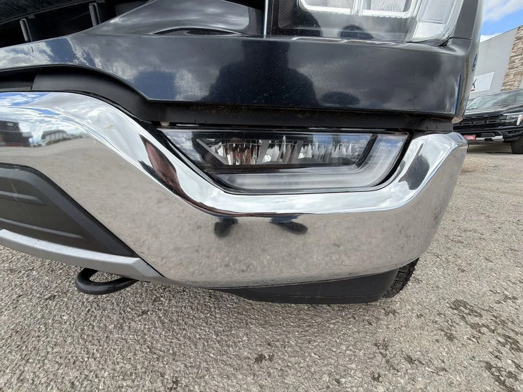 Used 2022 Gray Ford Lariat image 18