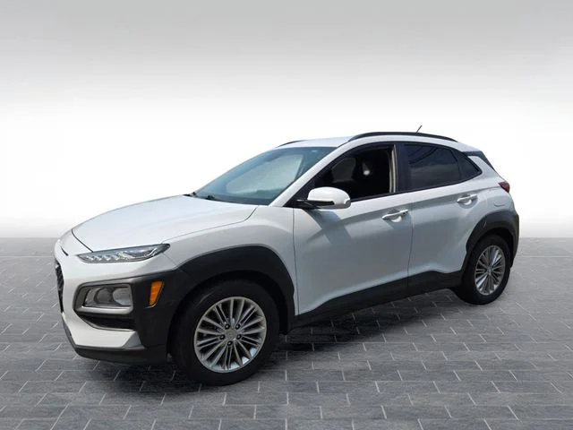 Used 2021 White Hyundai SEL image 3