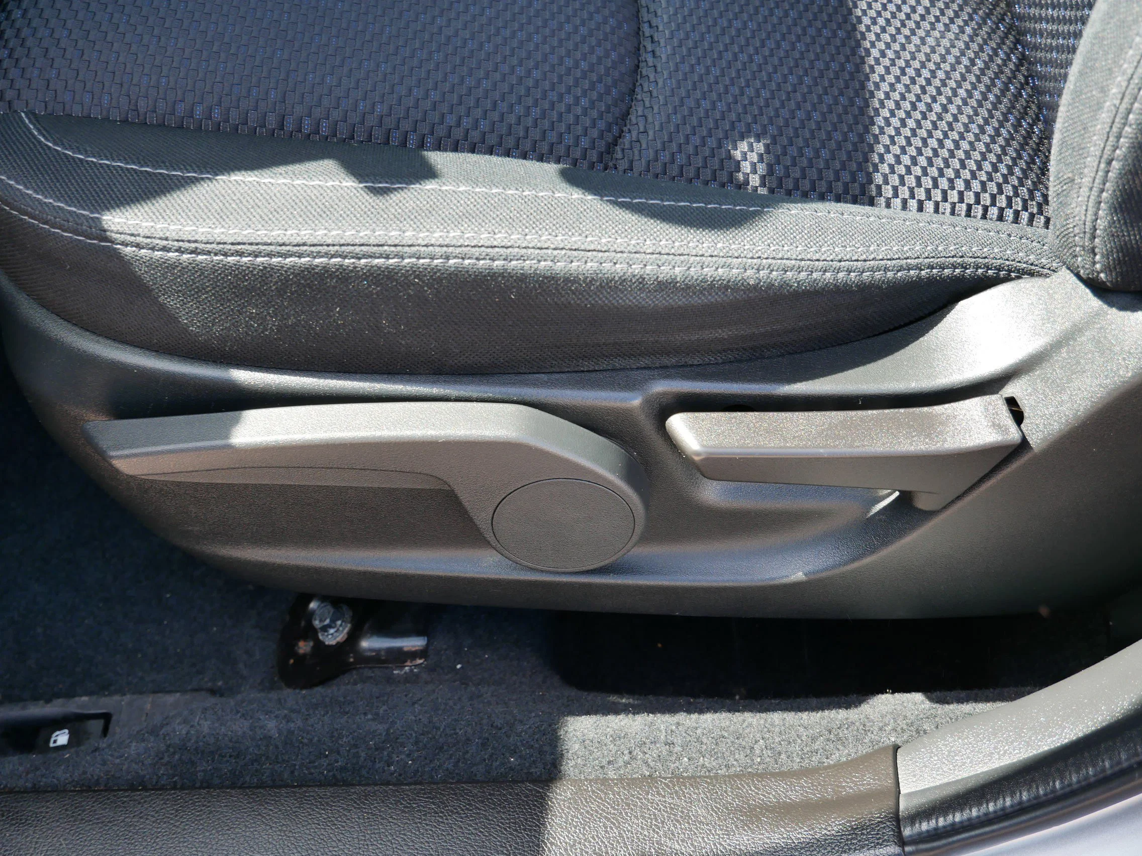 Used 2018 Ice Silver Metallic Subaru SUV 2.5I CVT image 19