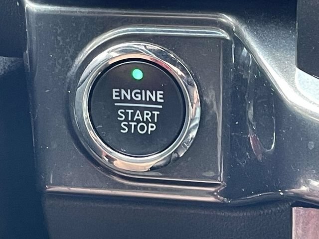 Used 2022 Atlas Blue Metallic Ford XLT image 47