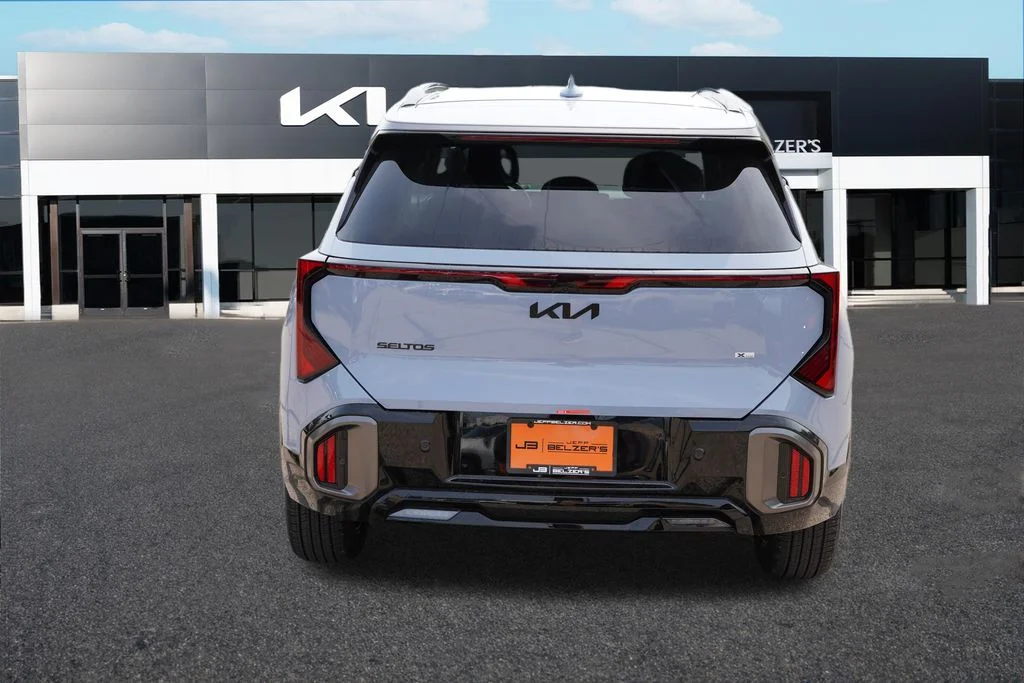 New 2027 Pale Gray Kia X-Line S image 4
