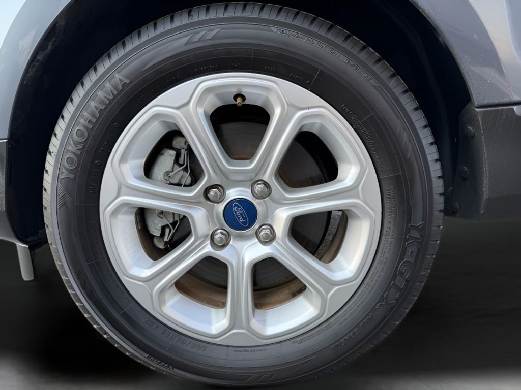 Used 2018 Gray Ford SE image 31