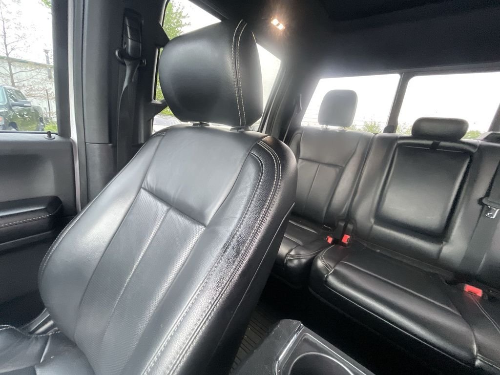 Used 2020 White Ford Lariat image 12