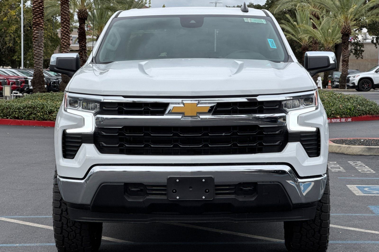 2025 Chevrolet Silverado 1500 LT - Photo 8