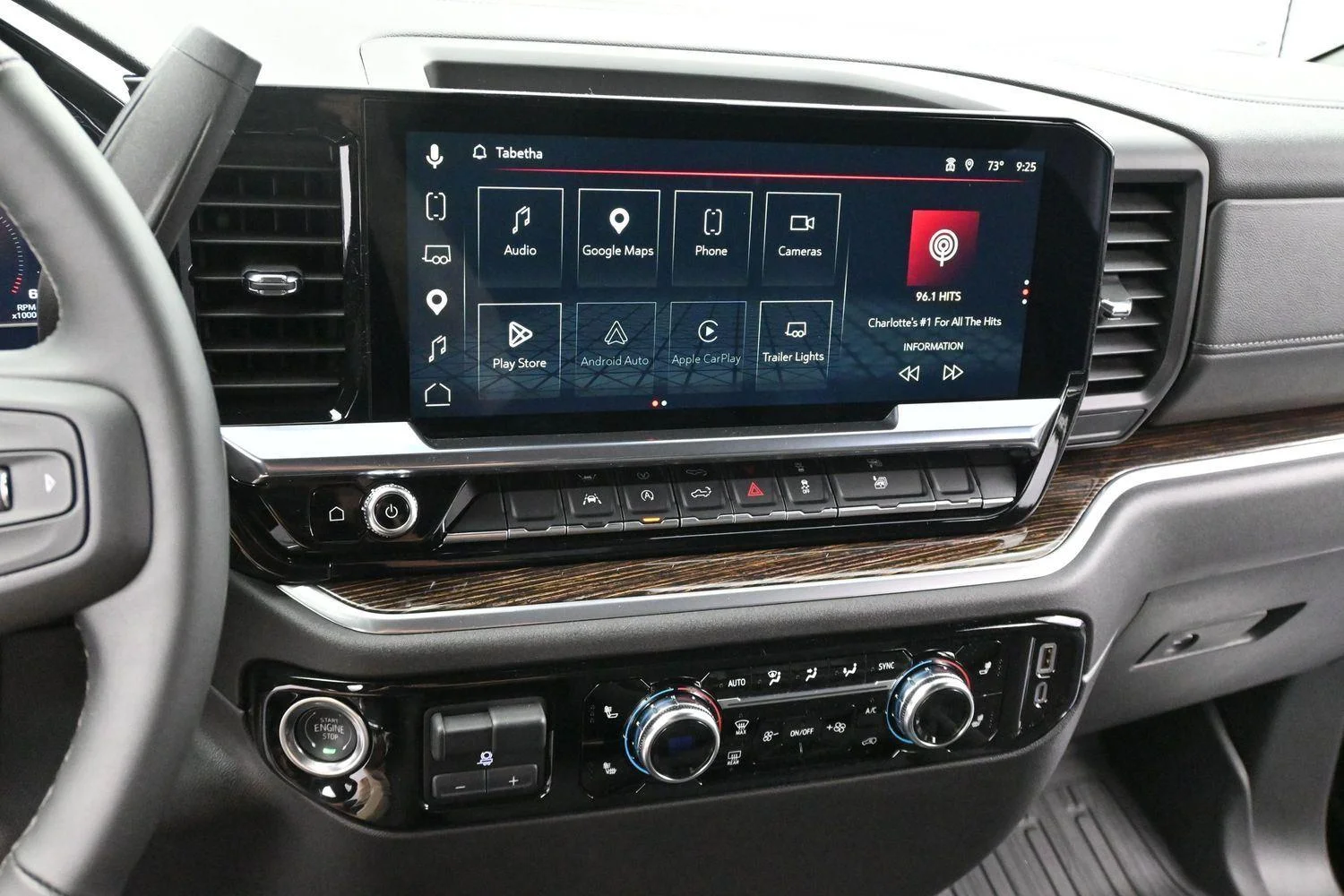 Used 2025 Onyx Black GMC Elevation image 18