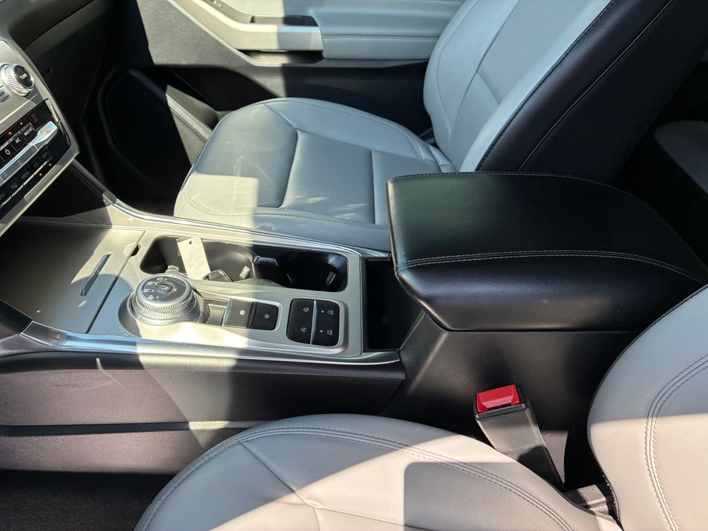 Used 2021 Silver Ford XLT image 18