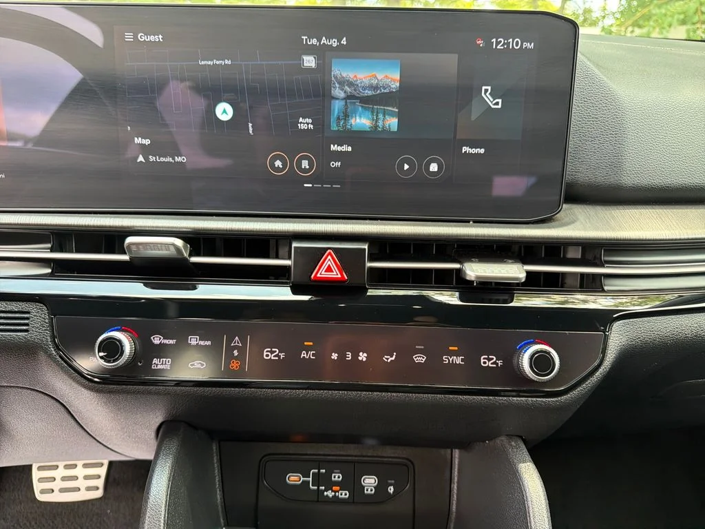 Used 2026 Gray Kia X-Pro Prestige image 19