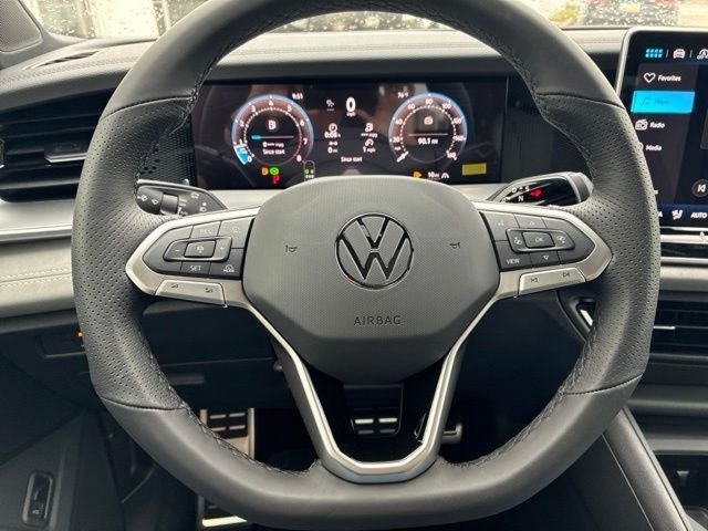 New 2026 Avocado Green W/Deep Black Roof Volkswagen SE R-Line Black image 13
