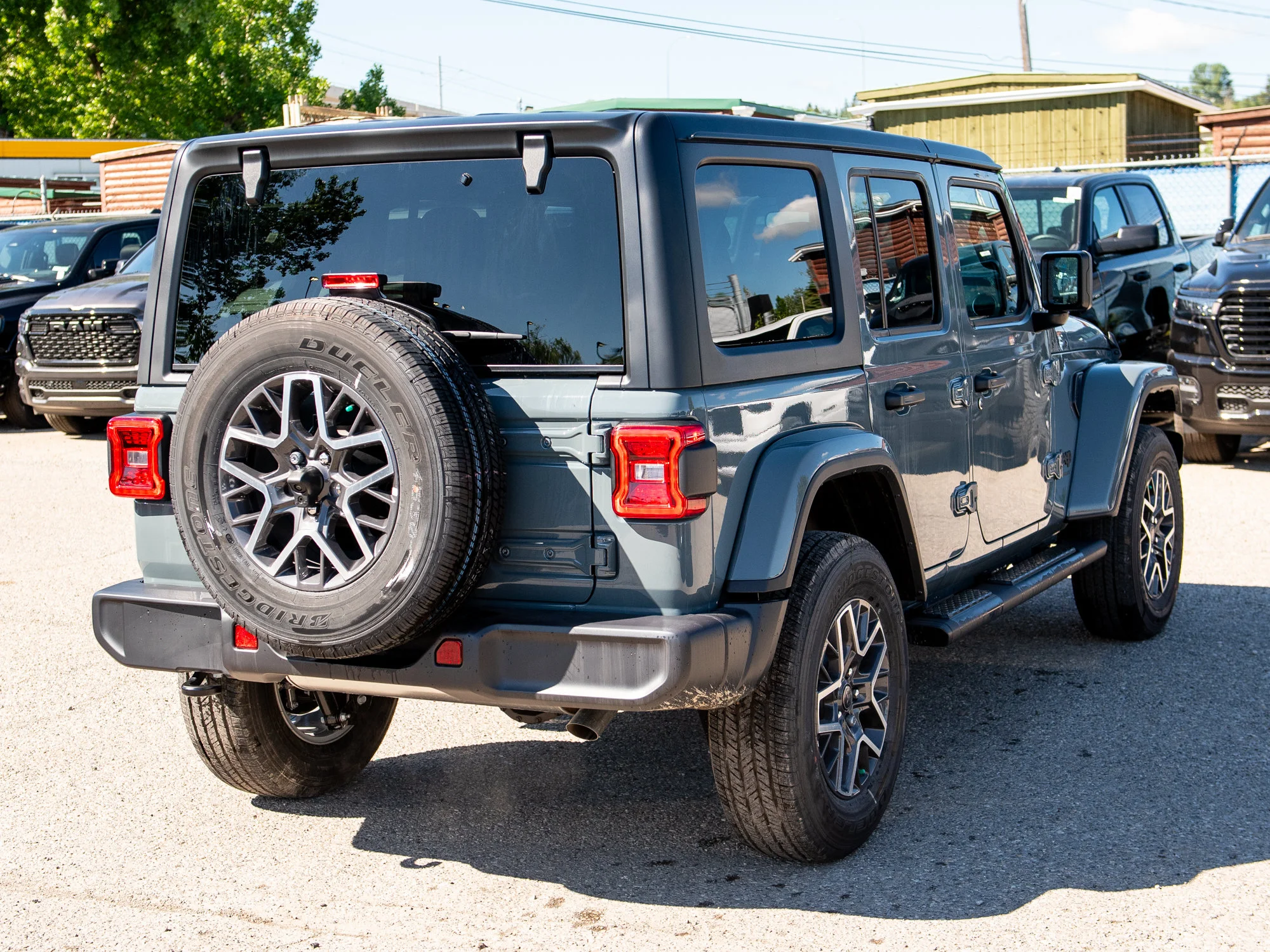 New 2026 Dark blue Jeep Sahara* 4 Door 4x4, Side Steps, Remote Start, Heated Seats image 5