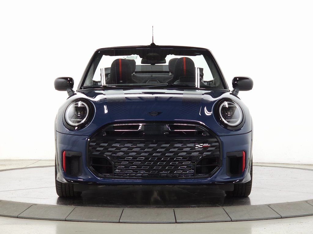 New 2026 Blue Metallic MINI Iconic image 2