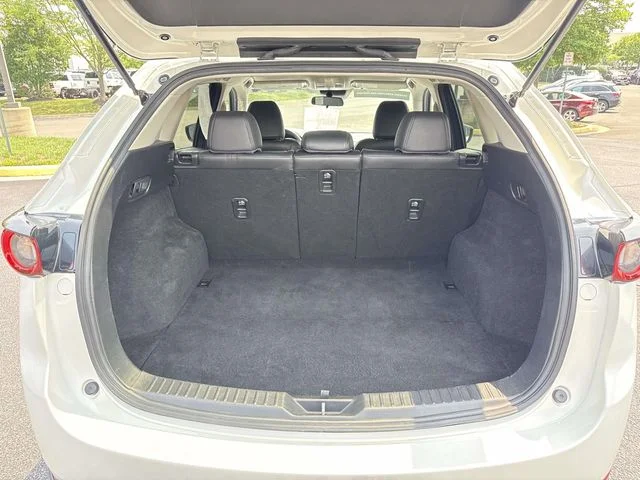 Used 2020 Snowflake White Pearl Mazda Touring image 29