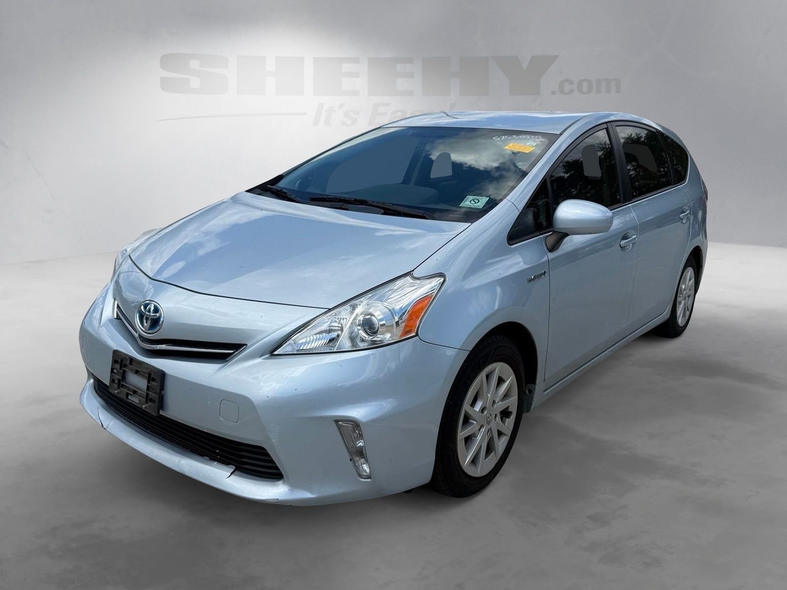 Used 2012 Blue Toyota Three image 14