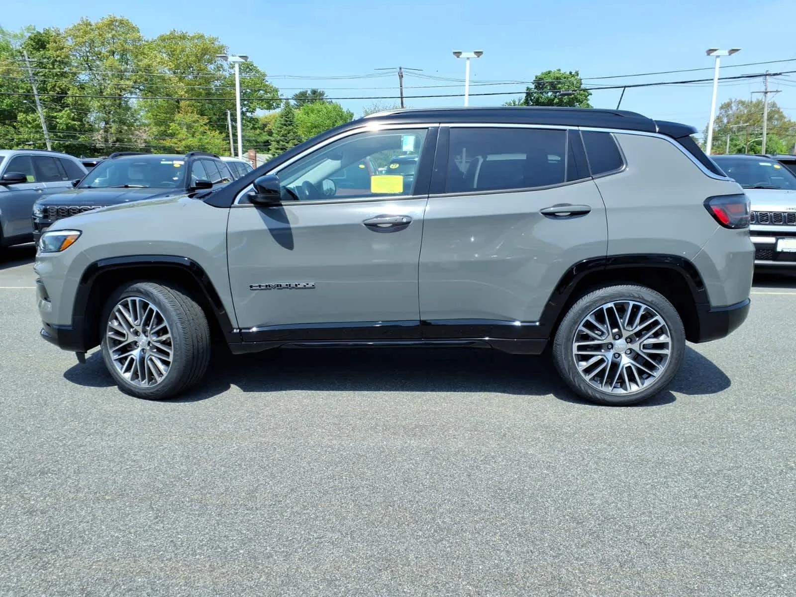 Certified Used 2022 Sting-Gray Clearcoat Jeep Limited image 12