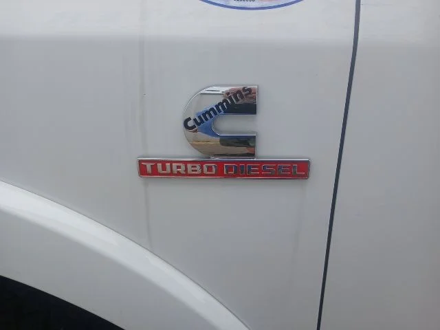 New 2026 Bright White Clear-Coat Exterior Paint RAM Laramie image 9