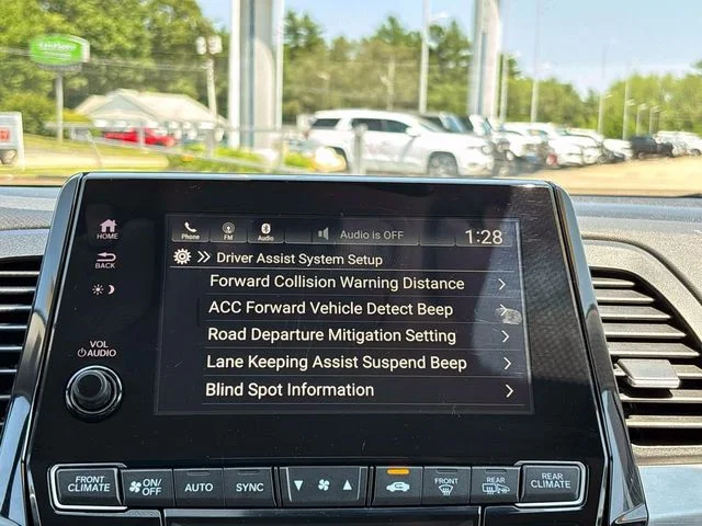 Certified Used 2020 Blue Honda EX-L image 30