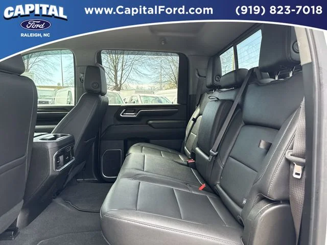 Used 2024 White GMC SLT image 18