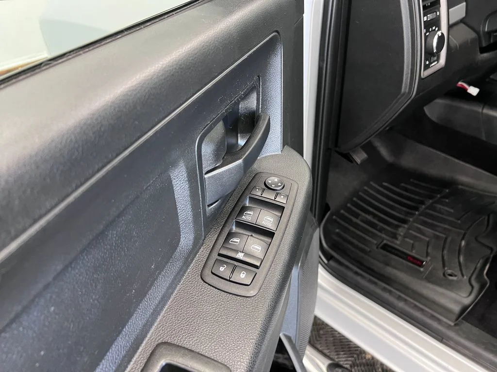Used 2018 Bright Silver Metallic Clearcoat Ram Tradesman image 12