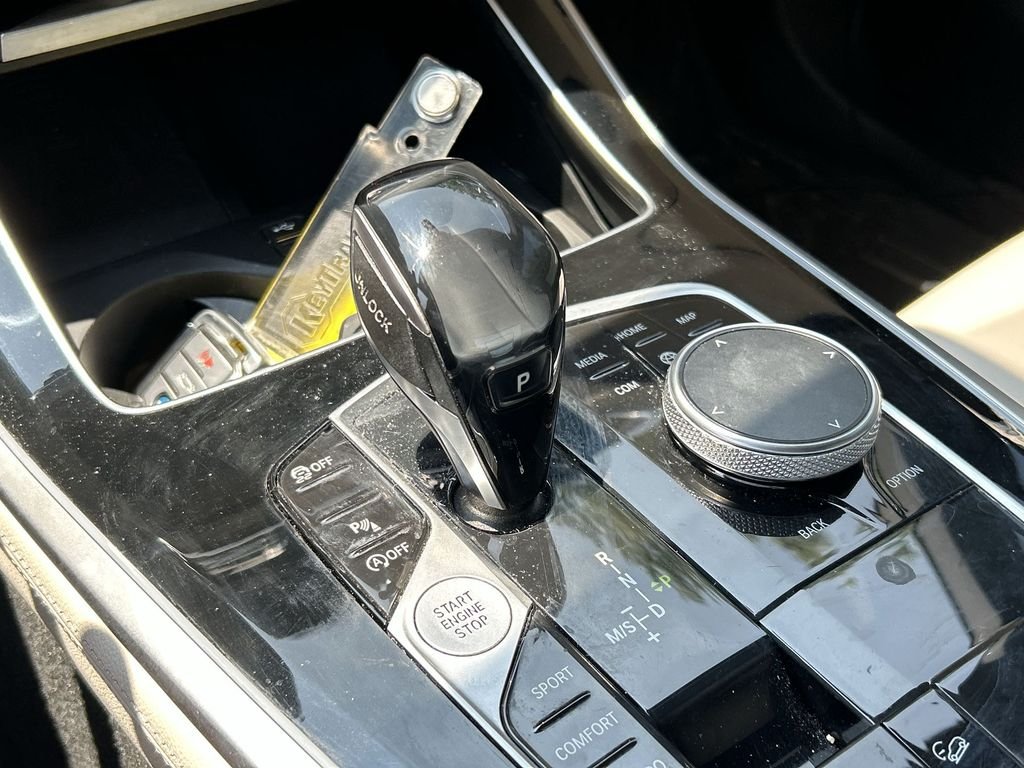 Used 2020 Black Sapphire Metallic BMW xDrive40i image 20