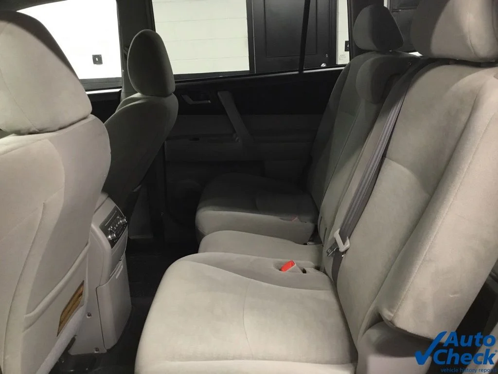 Used 2013 Black Toyota Base Plus V6 image 28