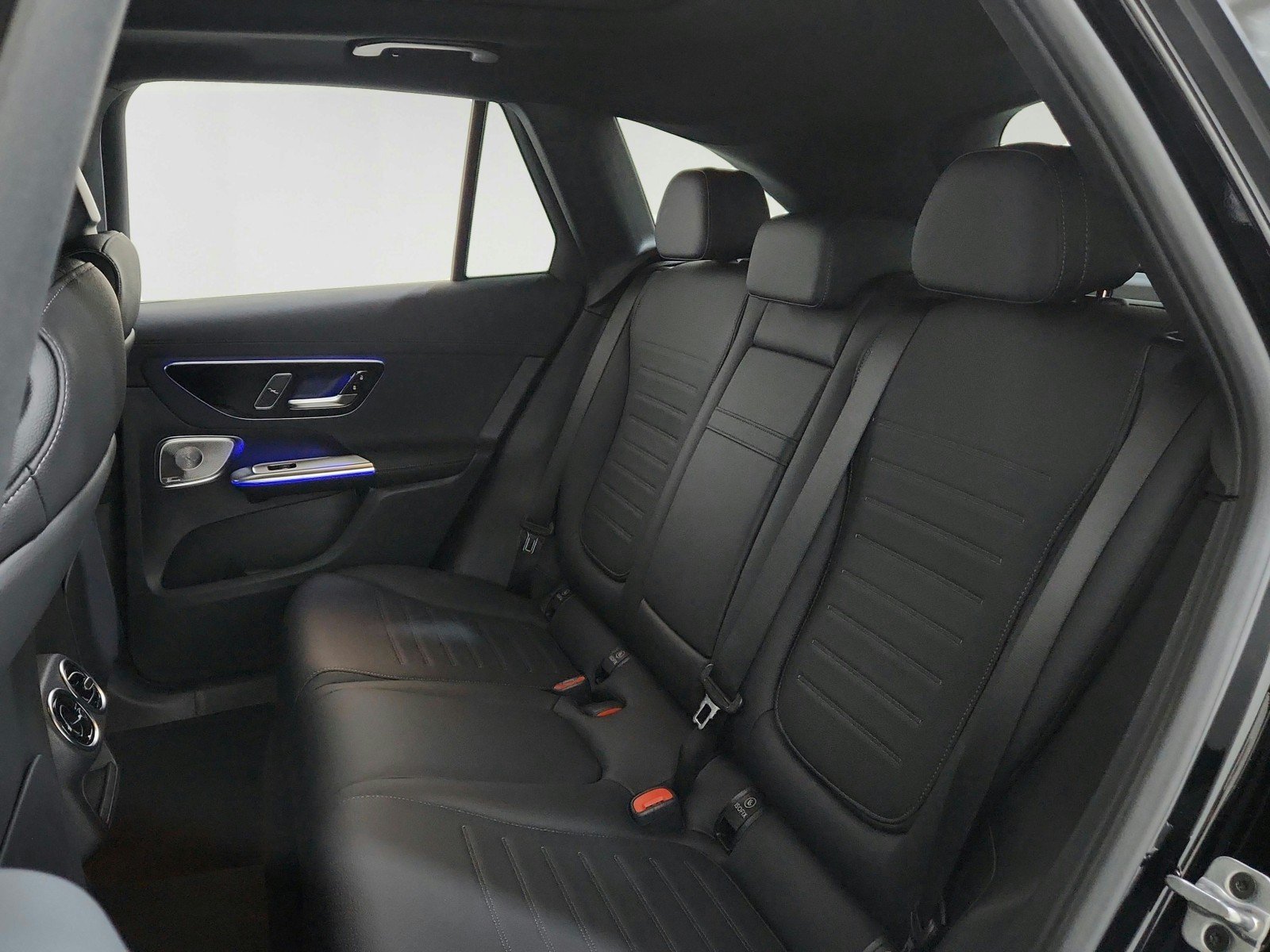 Certified Used 2026 Black Mercedes-Benz GLC 300 image 18
