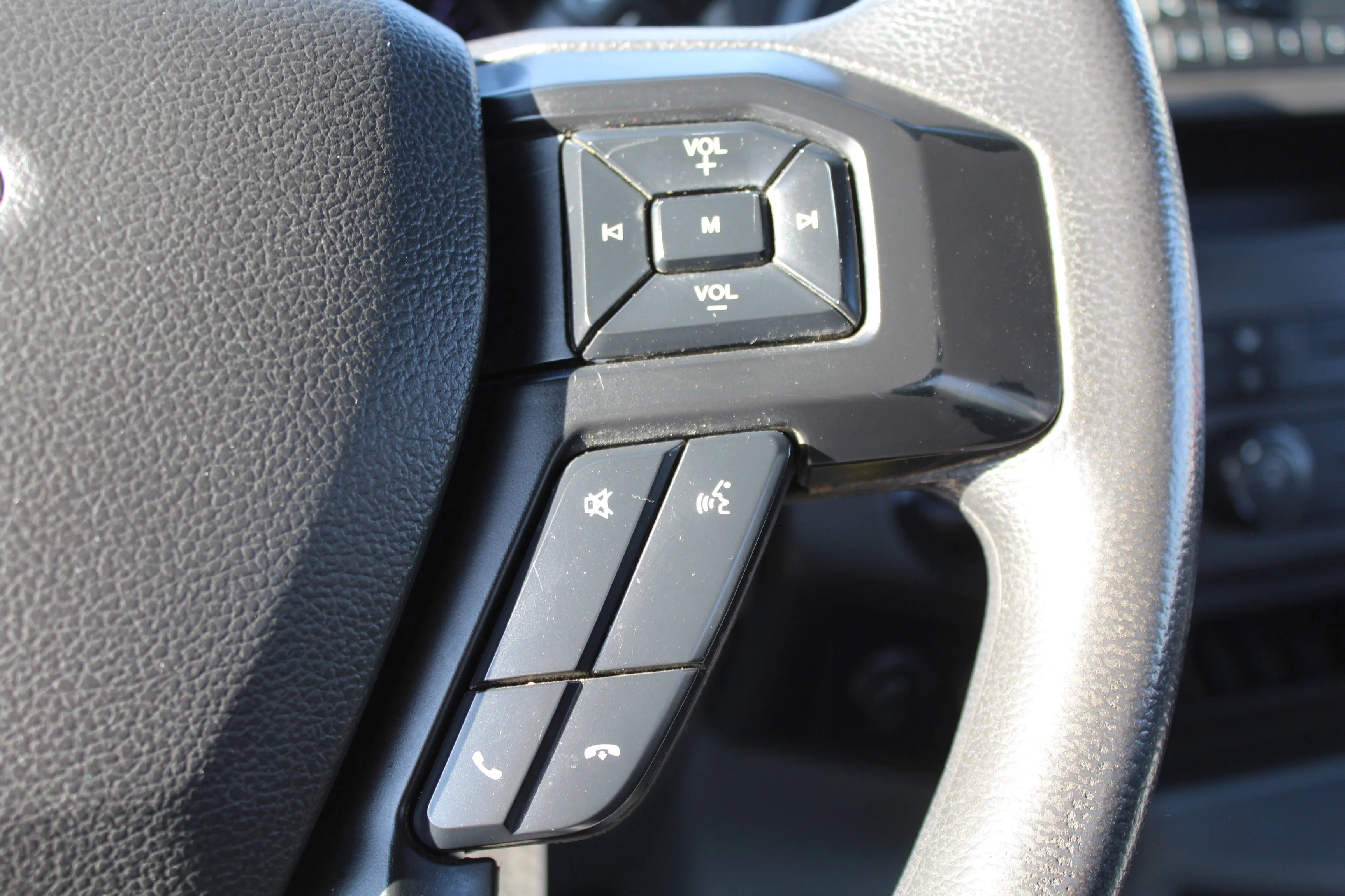 Used 2021 Oxford White Ford Base image 10
