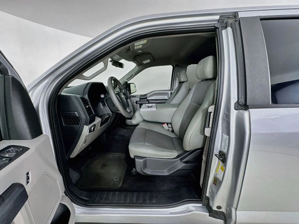 Used 2016 Silver Ford XL image 20