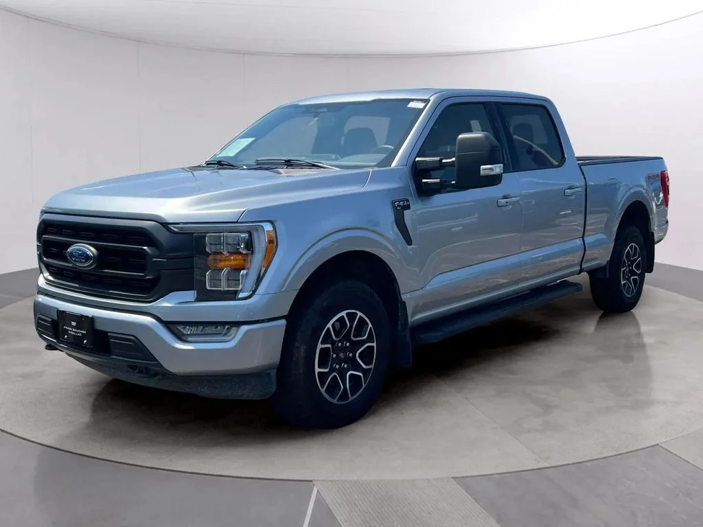 Used 2023 Iconic Silver Metallic Ford XLT image 2