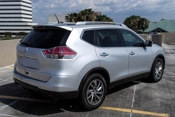 Used 2014 Silver Nissan SL image 10