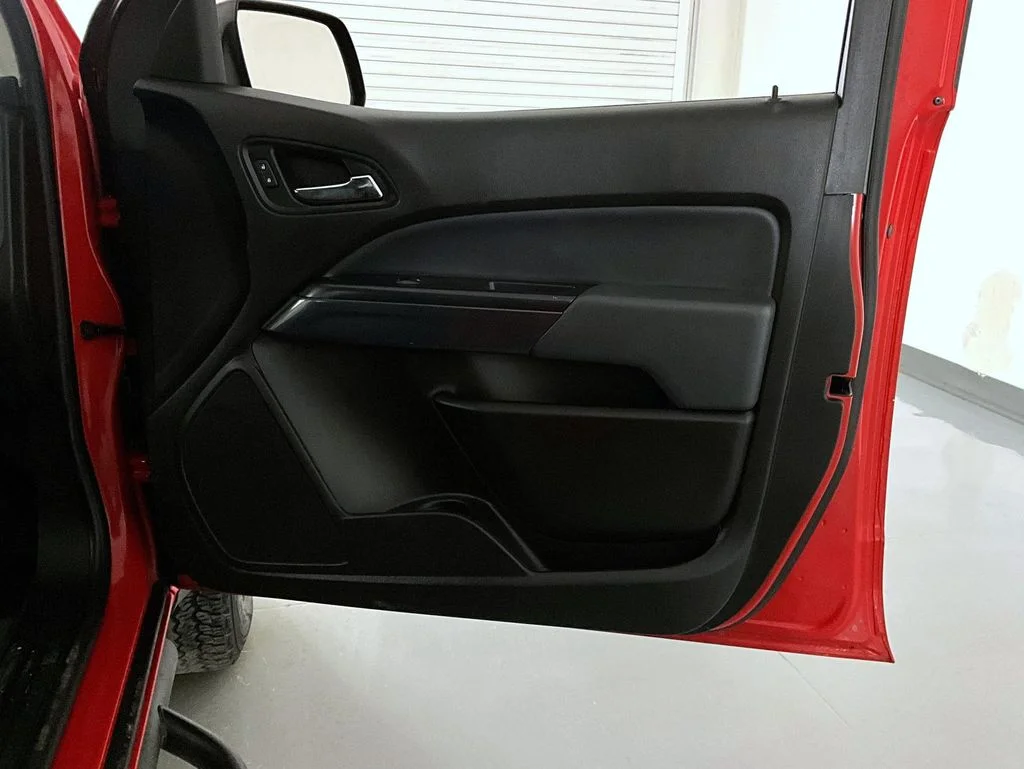 Certified Used 2020 Red Chevrolet Z71 image 16