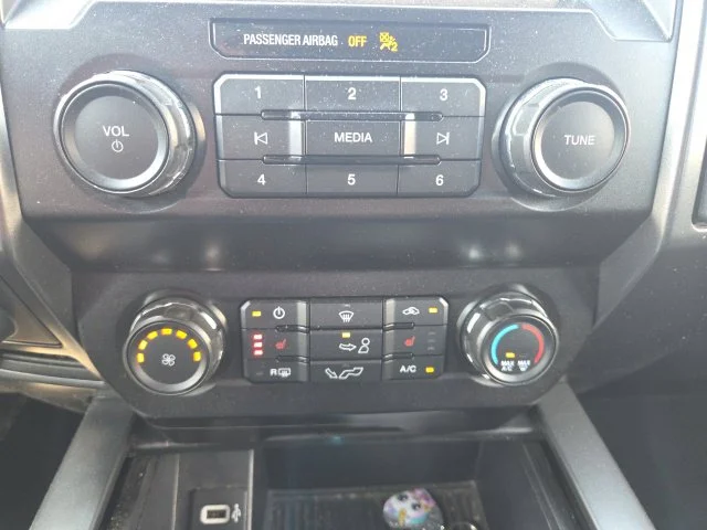 Used 2019 Black Ford  image 28