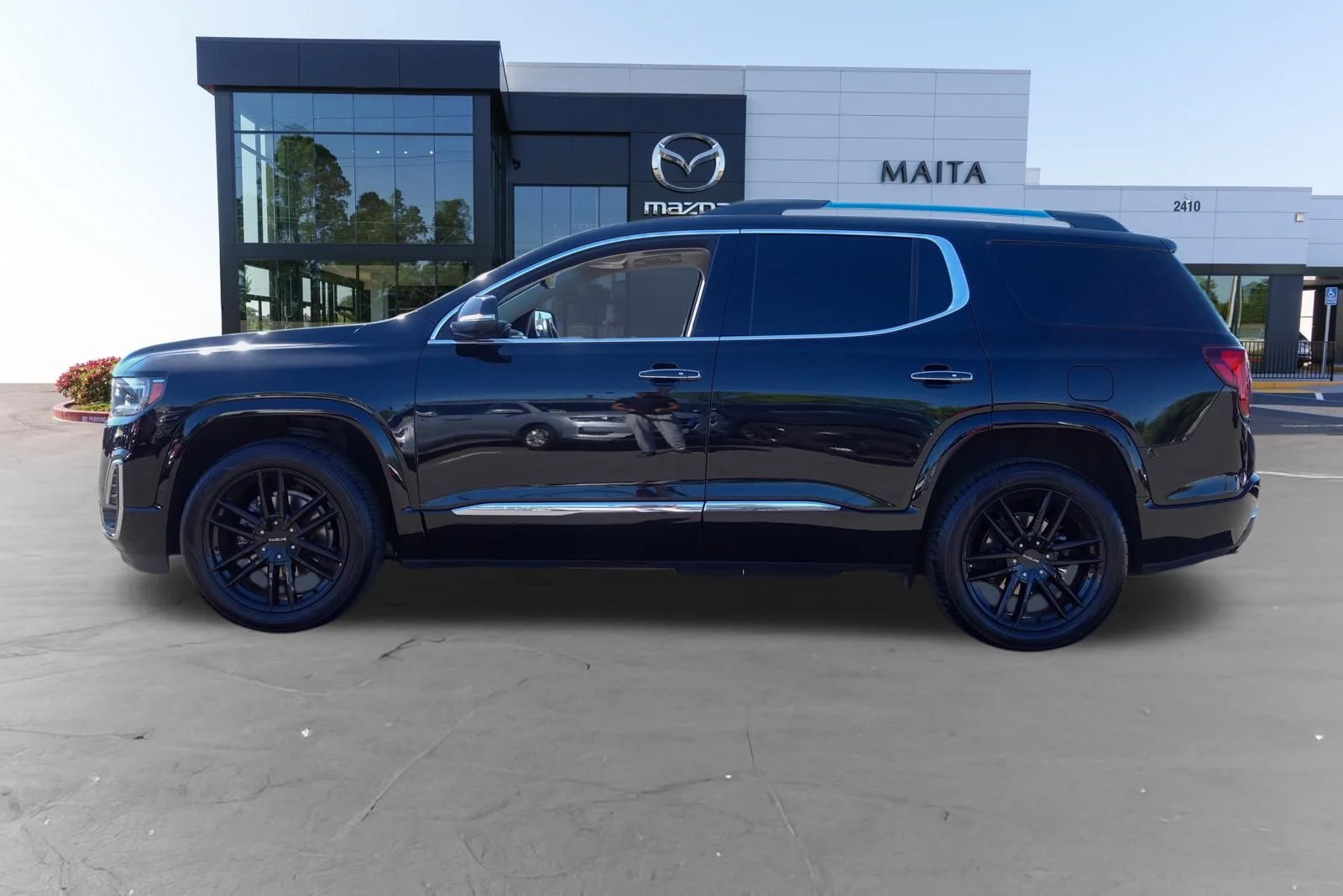 Used 2021 Ebony Twilight Metallic GMC Denali image 6