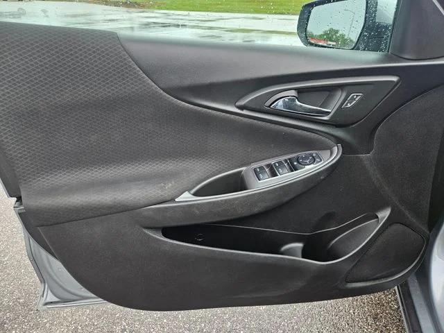 Used 2024 Gray Chevrolet LT image 10
