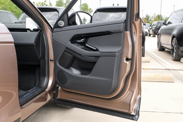 New 2026  Land Rover S image 46