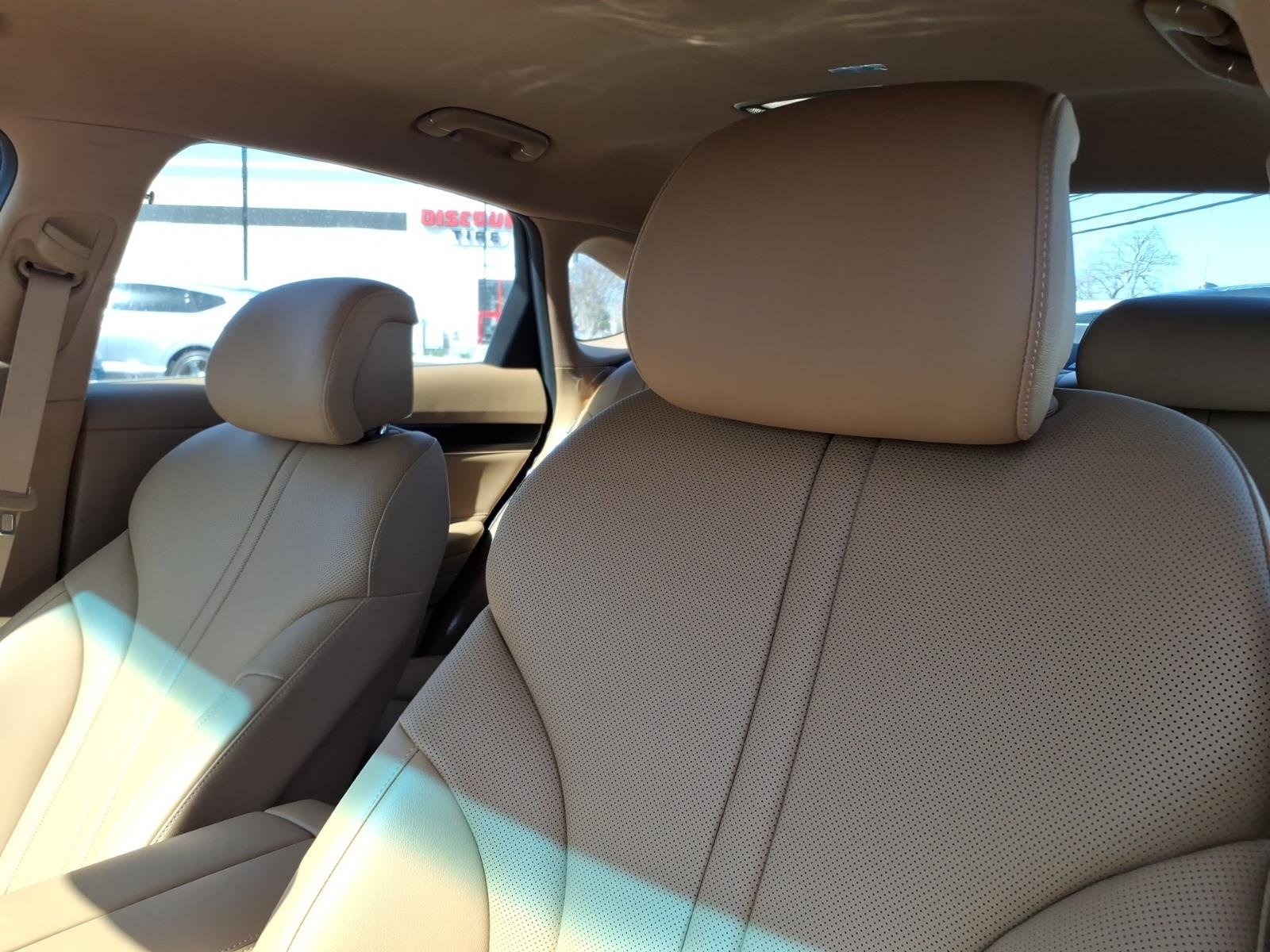 New 2026 White Genesis 2.5T image 16