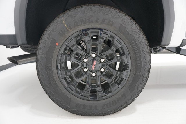 New 2026 Summit White GMC Elevation image 6
