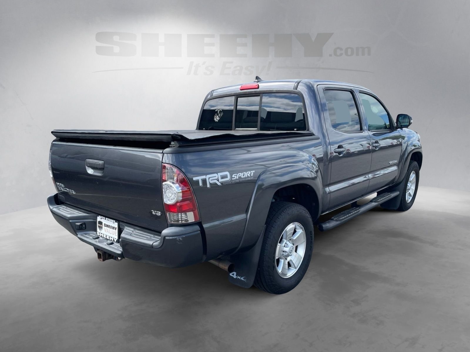 Used 2014 Gray Toyota Base image 4