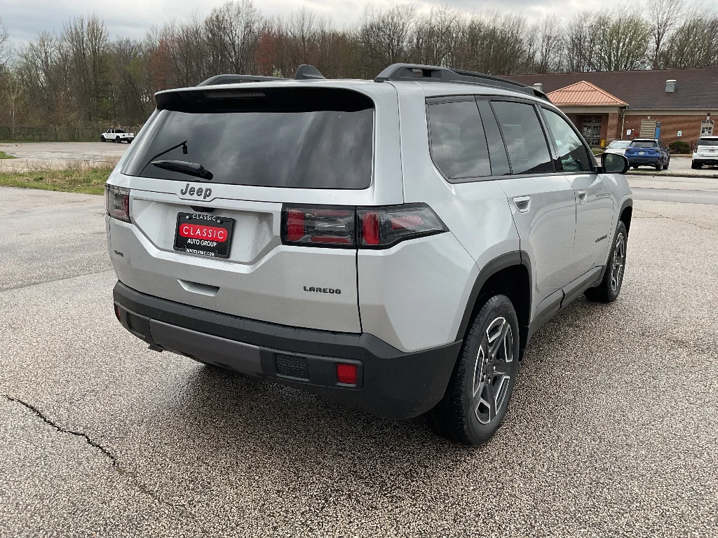 New 2026  Jeep Laredo 4x4 image 7